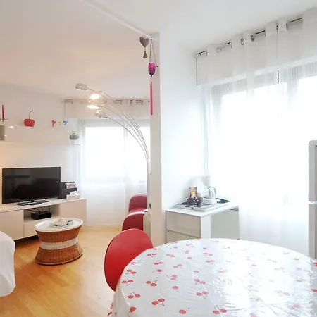 Trendy Studio